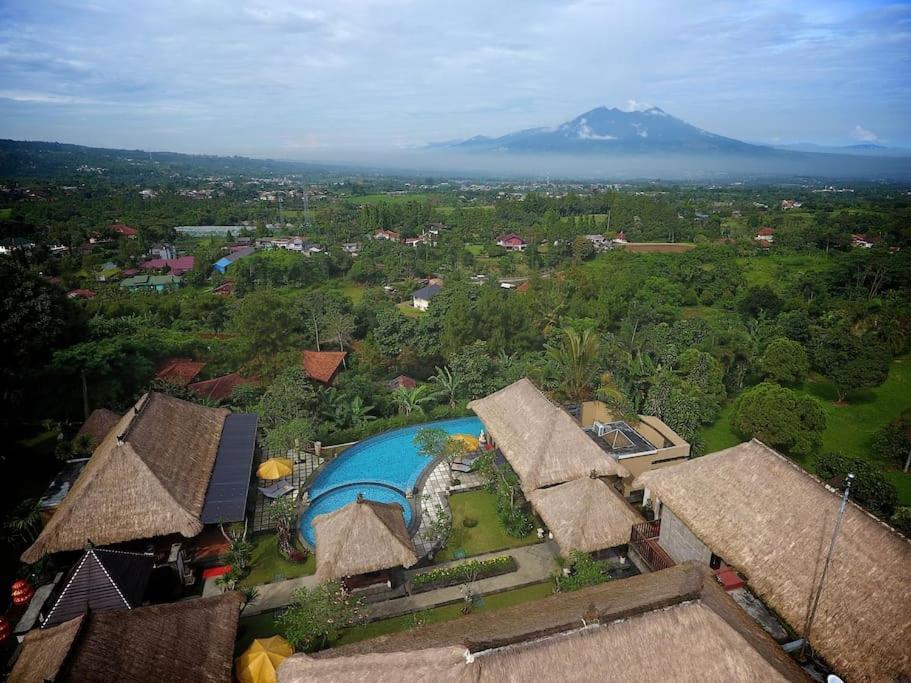 Puri Bali Stania, Cisarua West Java Cilama Kültér fotó